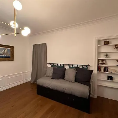 So Chic 72 Montmatre D'exception Париж