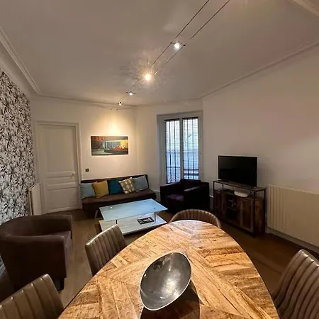 So Chic 72 Montmatre D'exception Апартаменты *