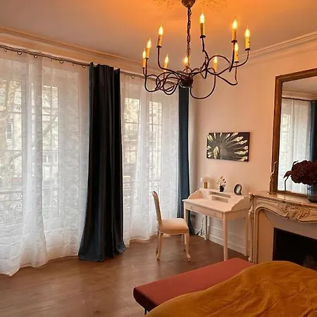 So Chic 72 Montmatre D'exception * Париж